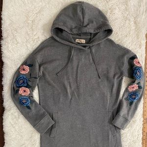 Hollister gray sweatshirt dress/long sweatshirt size extra small